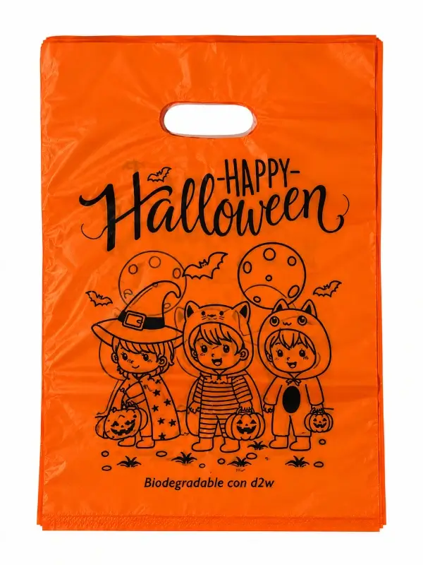 Bolsa plástica naranja con tres niños disfrazados y motivos de Halloween